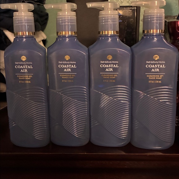 Bath & Body Works Other - Bath & Body Works Coastal Air Gel
Scented Hand Soap - Light Blue (4)